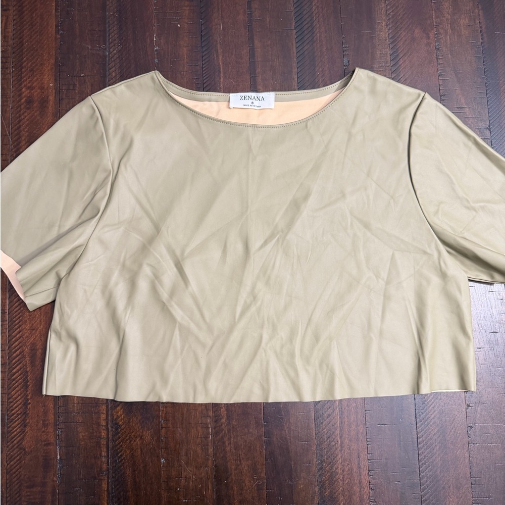 Zenana Outfitters Women's Beige Crop Top